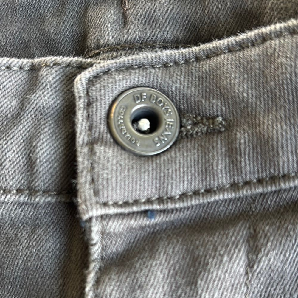 🌸Versatile Gray Mid-Length Shorts - Picture 2 of 5